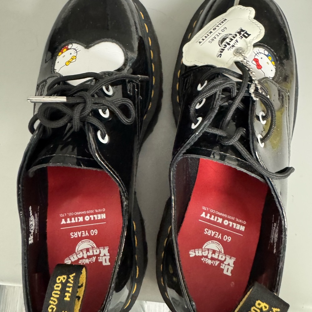 Dr. Martens Black Hello Kitty Platform Shoes 60th anniversary - size 8